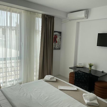 Beach Rooms Roberta Mamaia Luaran gambar