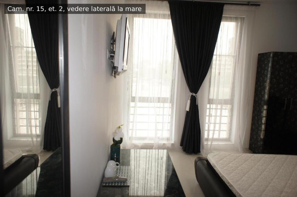 Beach Rooms Roberta Mamaia Luaran gambar