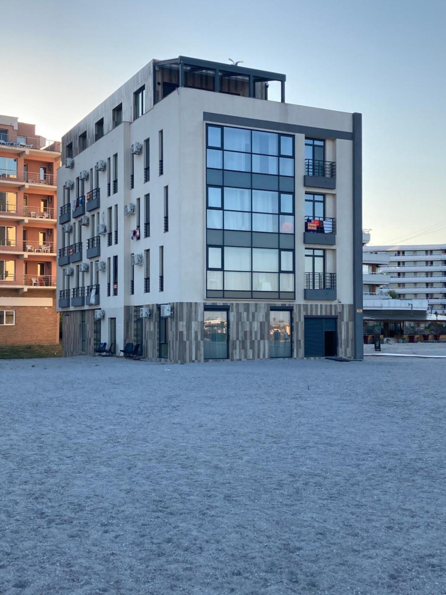 Beach Rooms Roberta Mamaia Luaran gambar